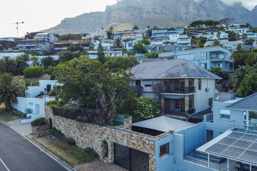 4 Bedroom Property for Sale in Camps Bay Western Cape